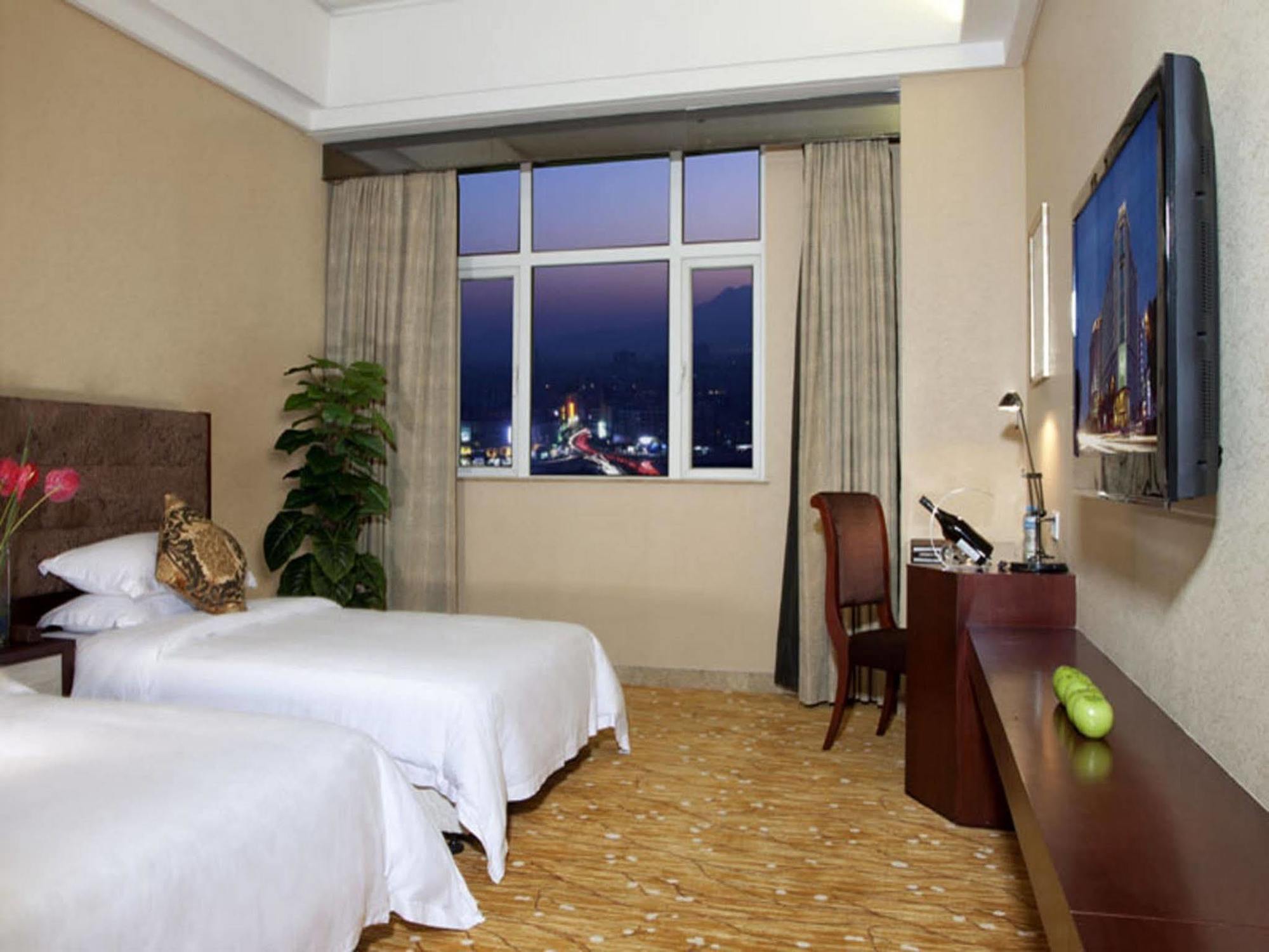 Jun Hao Hotel Tungkuan Kültér fotó