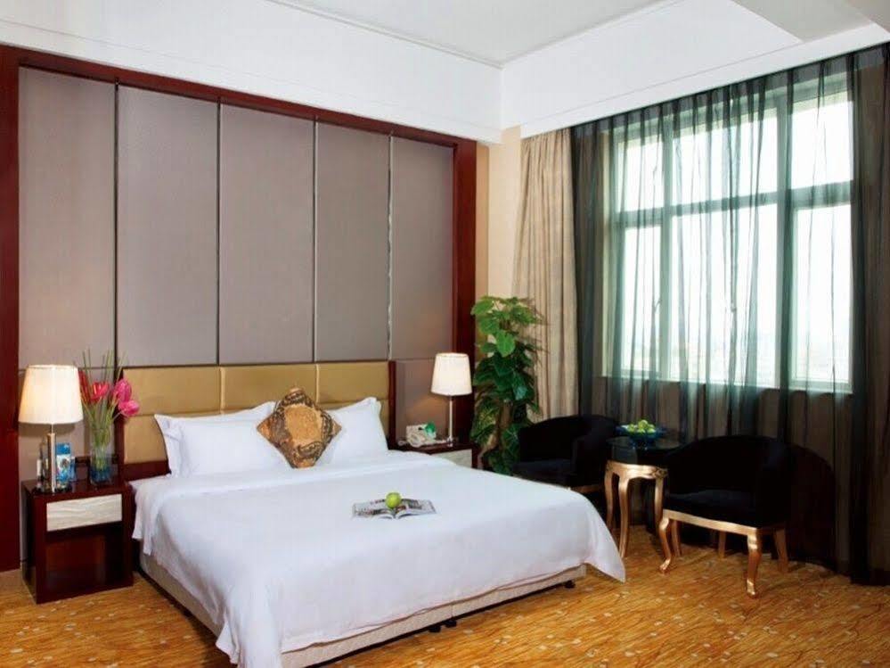 Jun Hao Hotel Tungkuan Kültér fotó