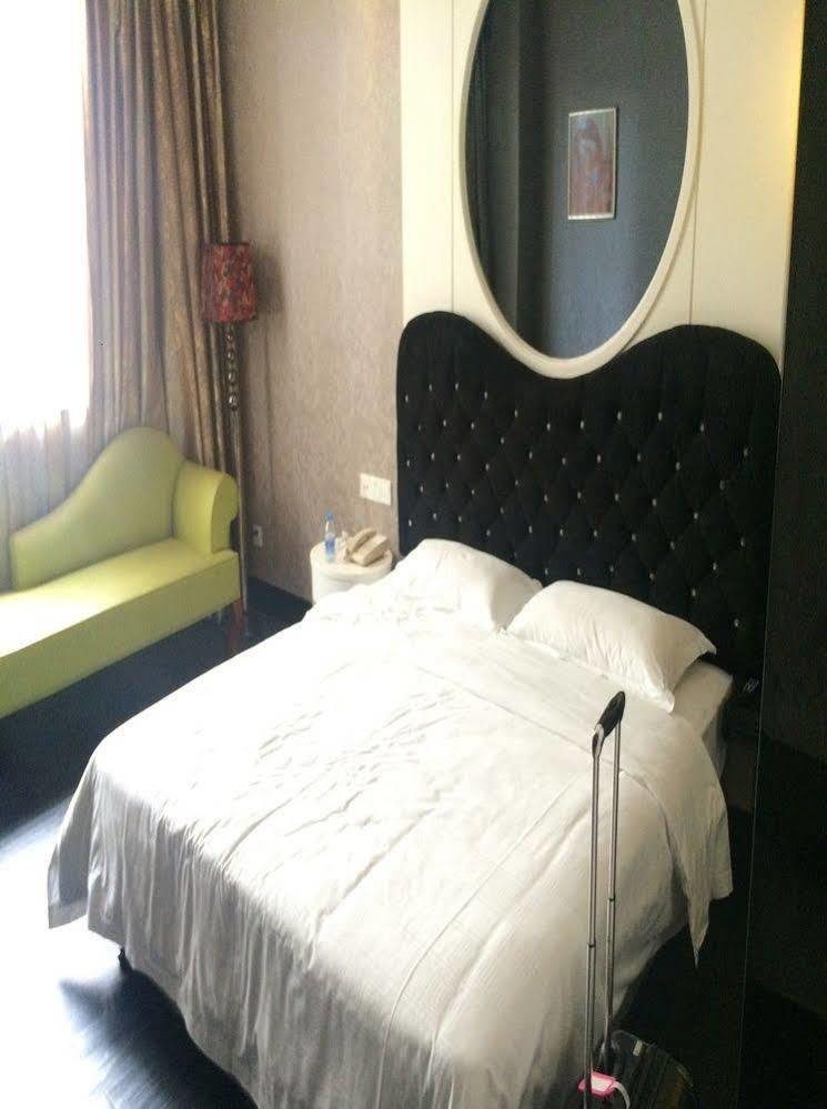 Jun Hao Hotel Tungkuan Kültér fotó