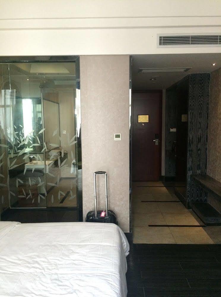 Jun Hao Hotel Tungkuan Kültér fotó