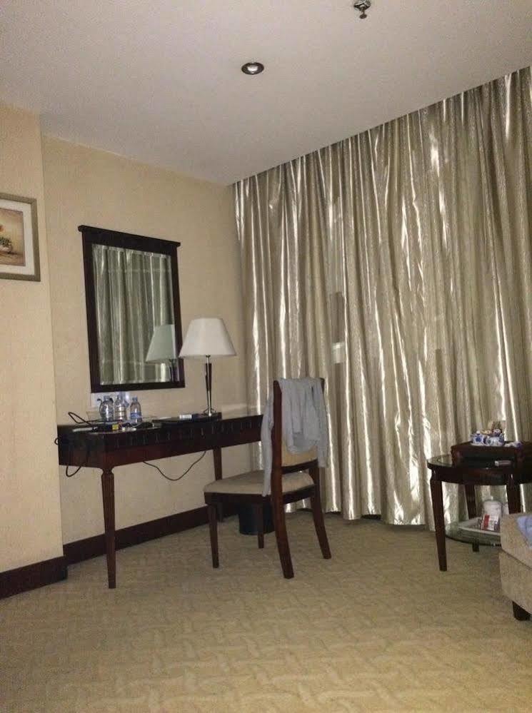 Jun Hao Hotel Tungkuan Kültér fotó