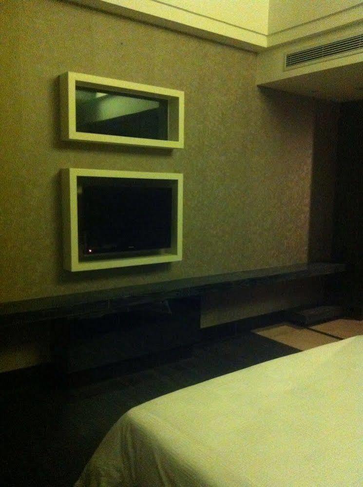 Jun Hao Hotel Tungkuan Kültér fotó
