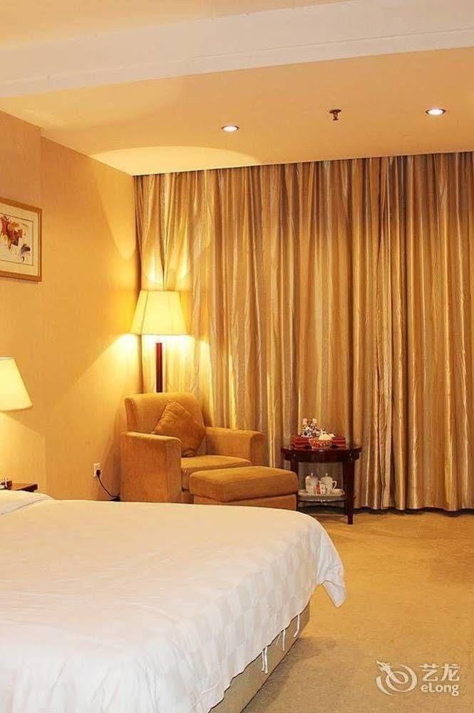 Jun Hao Hotel Tungkuan Kültér fotó