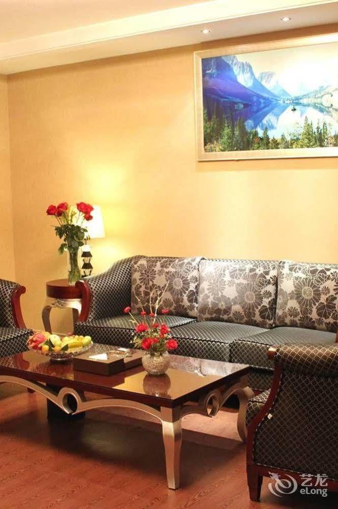 Jun Hao Hotel Tungkuan Kültér fotó